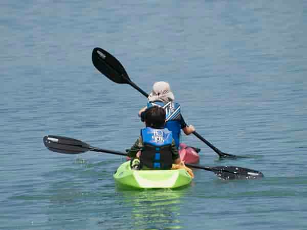 Little paddlers on Medical Lake. // Photo: Shallan Knowles.