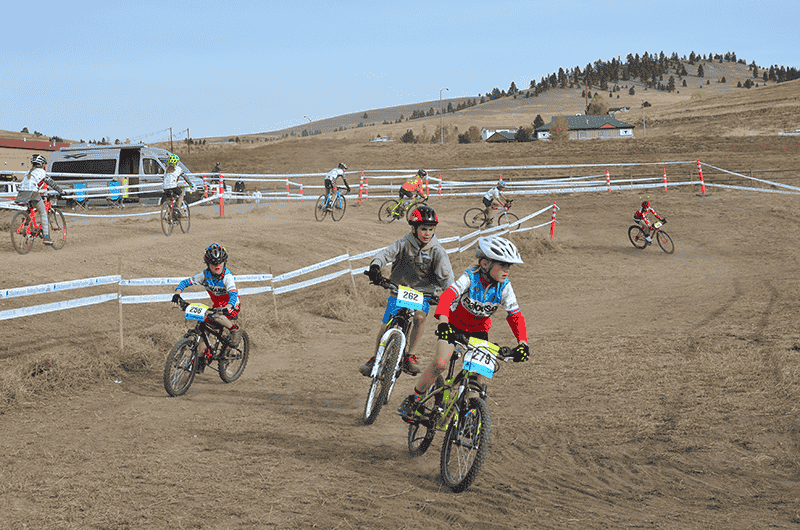 Photo of cyclocross racers by Hank Greer.