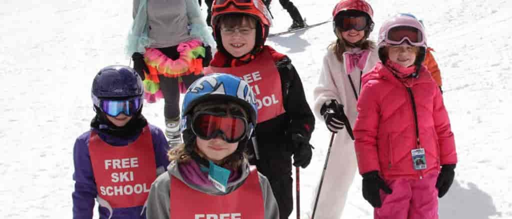 Photo of kids in Lookout's free ski school.